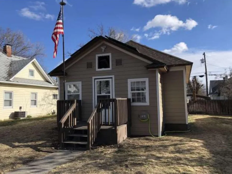 Siding Replacement done in Spokane by our Spokane location with James Hardie Fiber in Khaki Brown